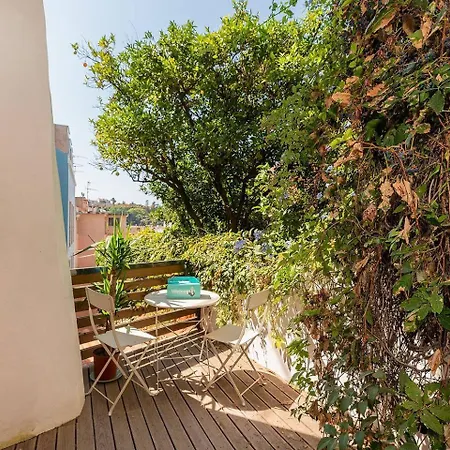 Cosy 2 Bed Flat With Terrace Near Av Liberdade Apartman *