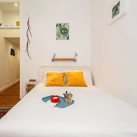 Cosy 2 Bed Flat With Terrace Near Av Liberdade Lisbona