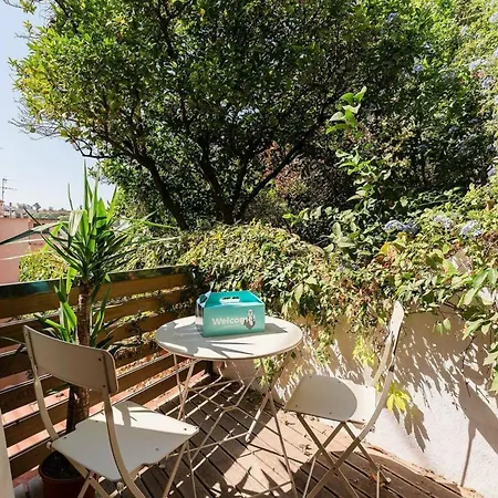 Appartamento Cosy 2 Bed Flat With Terrace Near Av Liberdade Lisbona