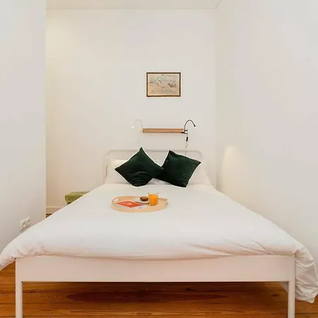 Cosy 2 Bed Flat With Terrace Near Av Liberdade *
