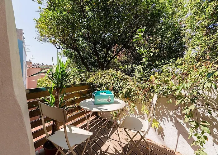 Cosy 2 Bed Flat With Terrace Near Av Liberdade Apartman Lisboa
